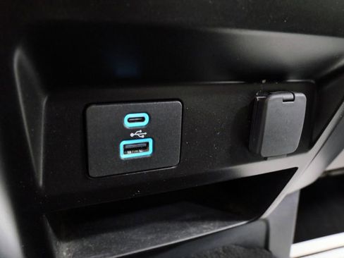 Used 2022 Ford F250 XLT w/ XLT Value Package image 29