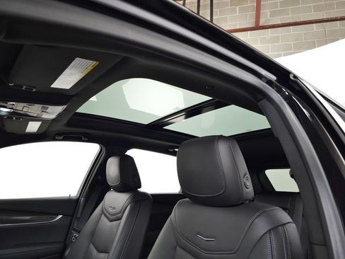 Certified 2023 Cadillac XT5 Sportv AWD/4WD image 22