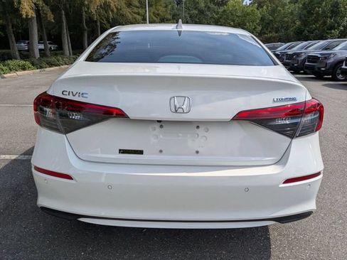 Certified 2024 Honda Civic Touring image 9