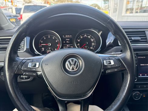 Used 2017 Volkswagen Jetta SEL image 20
