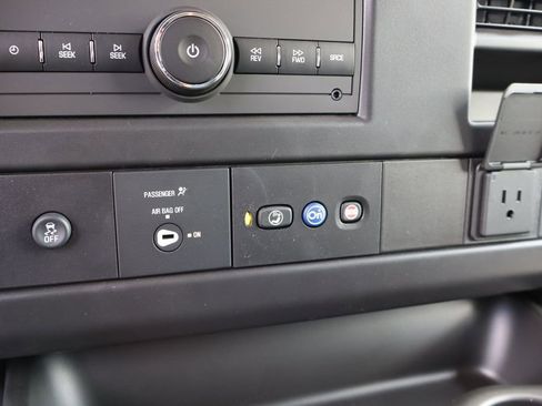 New 2025 Chevrolet Express 2500 w/ Driver Convenience Package image 15