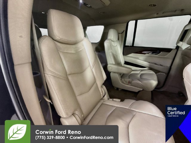 Used 2017 Cadillac Escalade ESV Premium Luxury AWD/4WD image 35