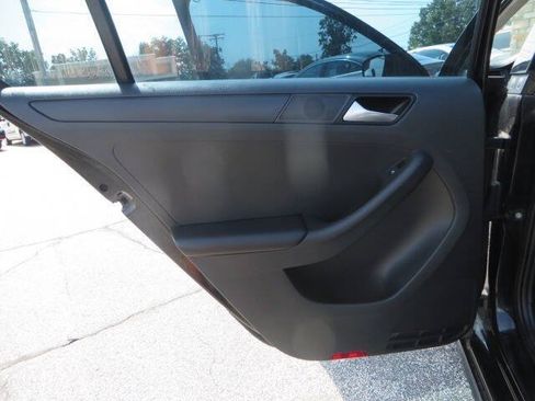 Used 2016 Volkswagen Jetta S FWD image 12