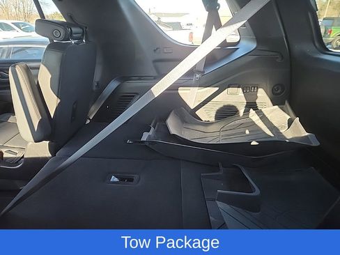 Used 2021 Chevrolet Tahoe LT w/ Luxury Package image 14