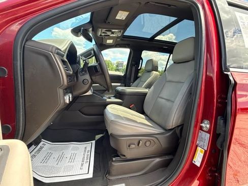 Used 2023 GMC Yukon SLT w/ SLT Premium Package AWD/4WD image 20