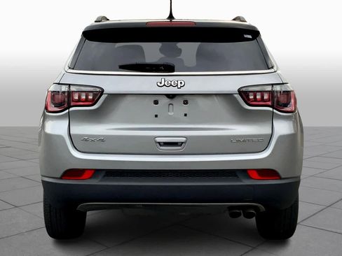 Used 2022 Jeep Compass Limited image 4