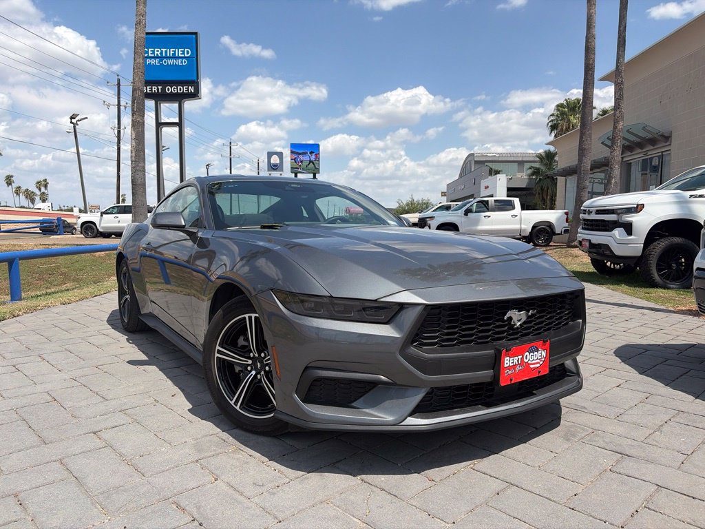 Used 2025 Ford Mustang Coupe RWD image 1