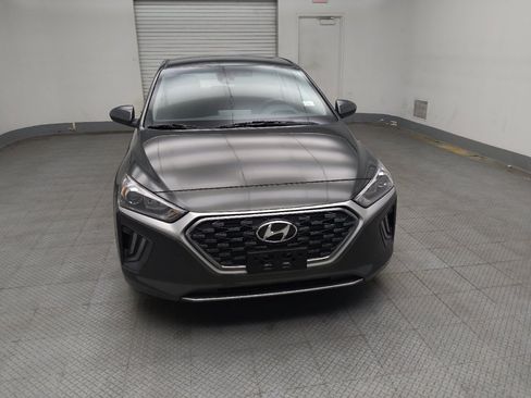 Used 2022 Hyundai Ioniq SE FWD image 14