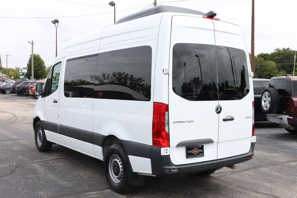 Used 2024 Mercedes-Benz Sprinter 2500 image 4