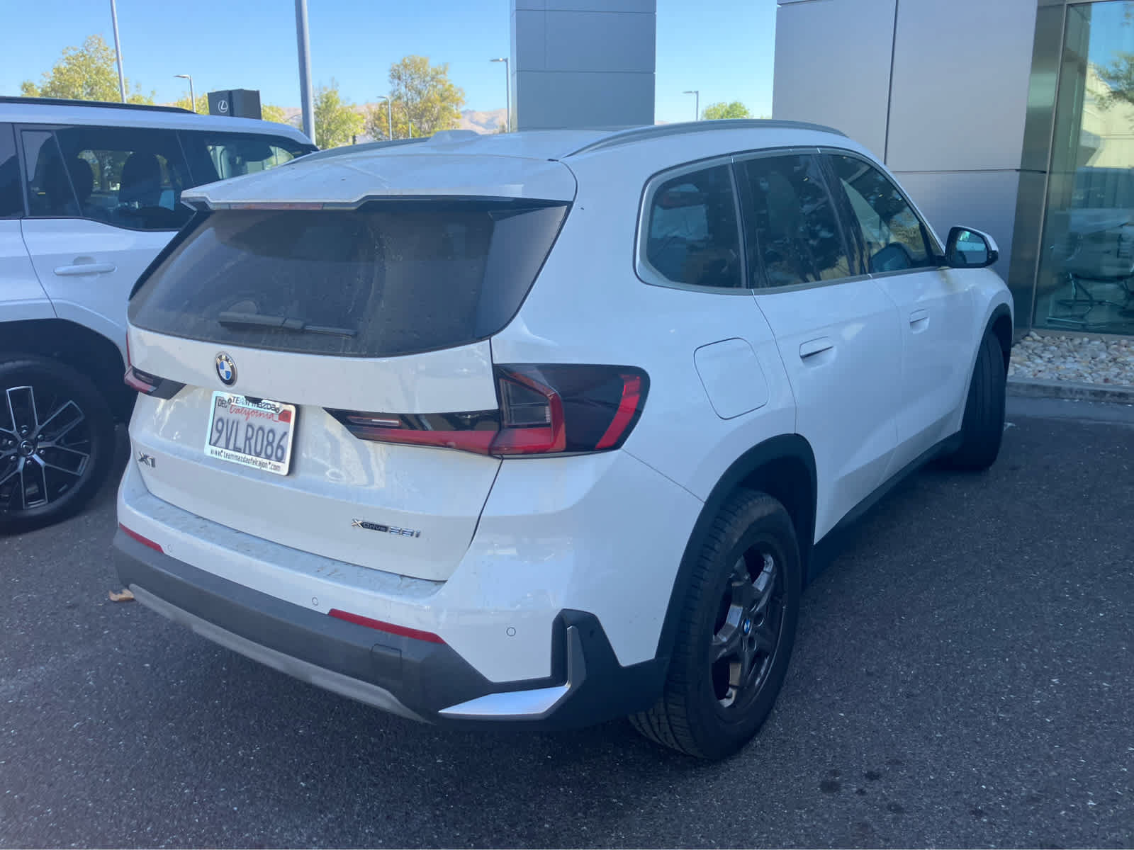 Used 2023 BMW X1 xDrive28i AWD/4WD image 4