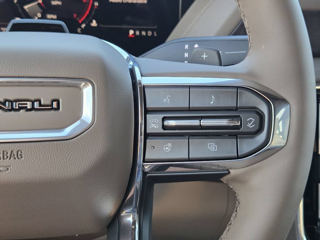 New 2026 GMC Yukon Denali w/ Advanced Technology Package AWD/4WD image 17