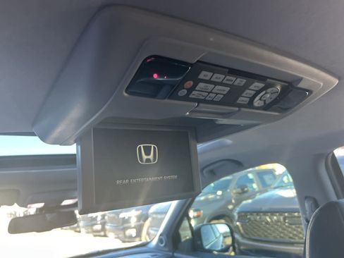 Used 2016 Honda Pilot Touring image 23