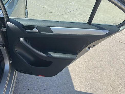 Used 2014 Volkswagen Jetta SE FWD image 13