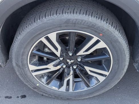 Used 2024 Mitsubishi Eclipse Cross AWD image 12