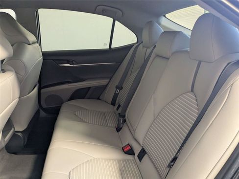 Used 2023 Toyota Camry SE w/ Convenience Package FWD image 32