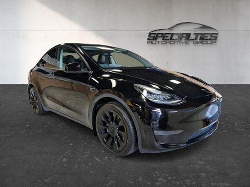 Used 2021 Tesla Model Y Long Range AWD/4WD image 1