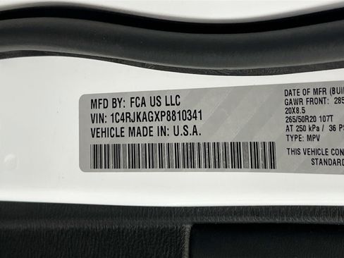 Used 2023 Jeep Grand Cherokee L Laredo image 33