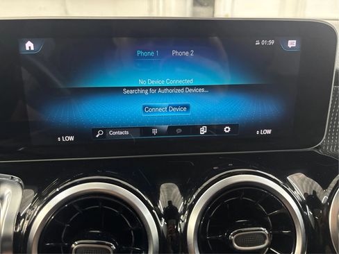 Used 2020 Mercedes-Benz GLB 250 4MATIC image 43