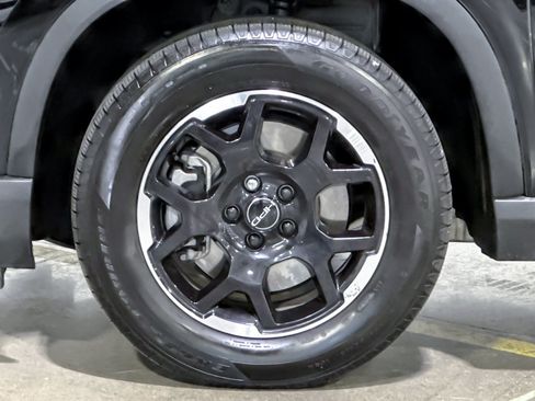 Used 2025 Honda Pilot EX-L image 12