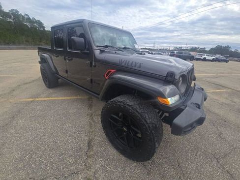 Used 2021 Jeep Gladiator Willys image 3