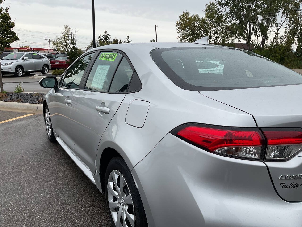 Used 2025 Toyota Corolla LE FWD image 5