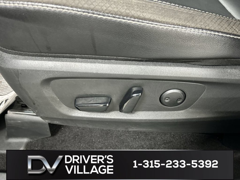 Used 2024 Nissan Pathfinder SL w/ SL Premium Package AWD/4WD image 10