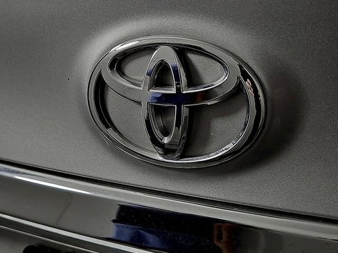 Used 2014 Toyota Avalon XLE image 29