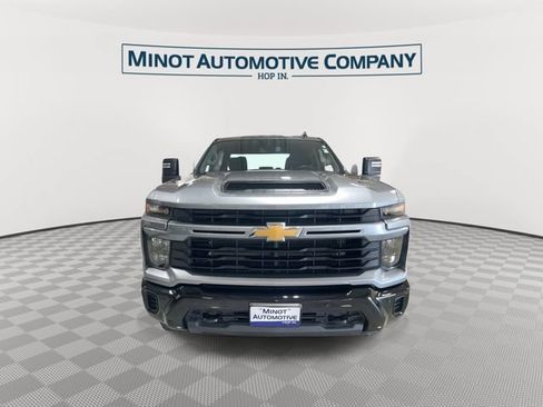 Used 2025 Chevrolet Silverado 2500 Custom w/ Custom Value Package AWD/4WD image 3