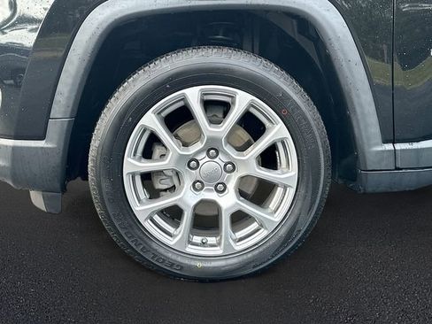 Used 2022 Jeep Compass Latitude w/ Sun and Sound Group image 30