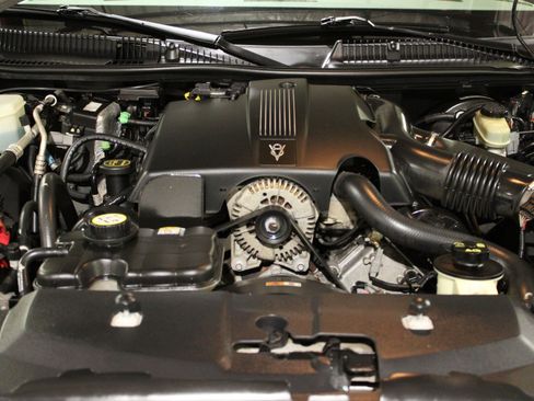 Used 2003 Lincoln Town Car Executive image 17