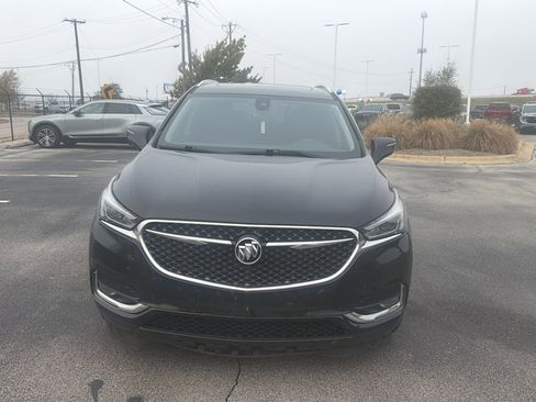 Used 2019 Buick Enclave Avenir image 2