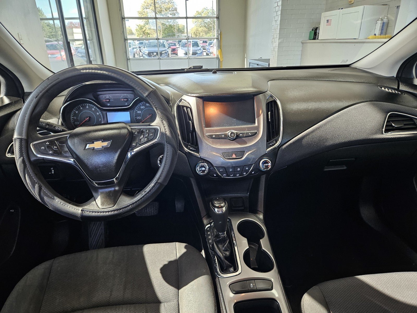 Used 2016 Chevrolet Cruze LT w/ Convenience Package FWD image 17