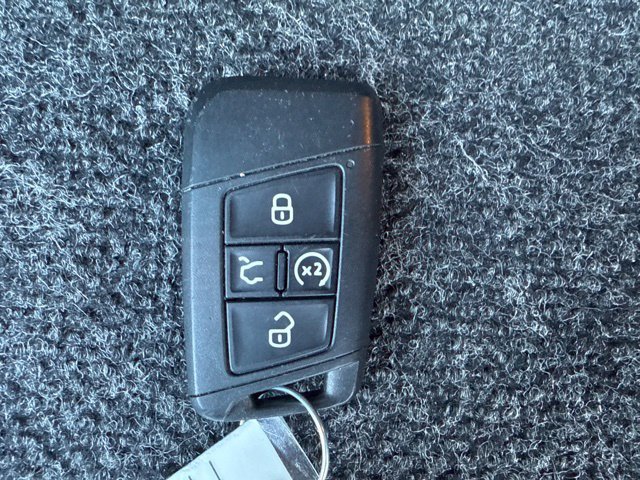 Used 2023 Volkswagen Taos SE FWD image 19