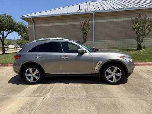 Used 2009 INFINITI FX35 2WD w/ Deluxe Touring Pkg image 7