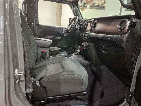 Certified 2021 Jeep Wrangler Sport image 23