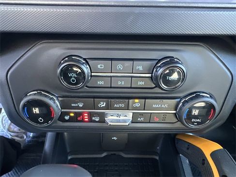 Certified 2024 Ford Bronco Badlands image 23