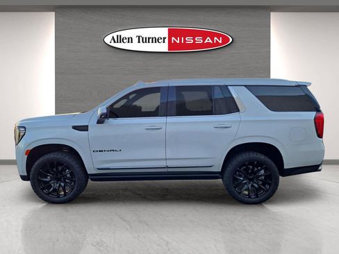 Used 2023 GMC Yukon Denali Ultimate image 10