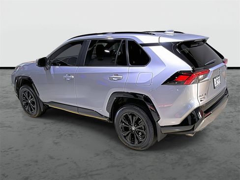 Used 2023 Toyota RAV4 SE image 2