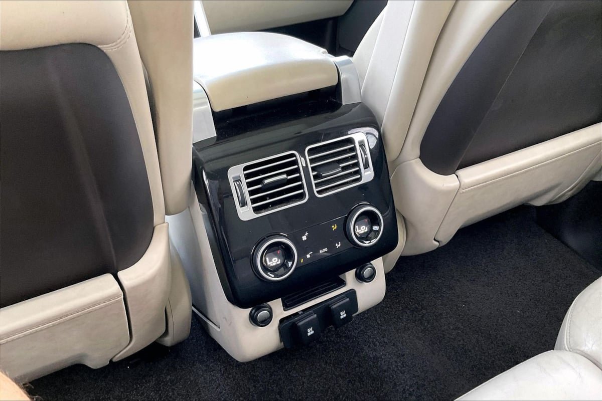 Used 2018 Land Rover Range Rover HSE AWD/4WD image 31