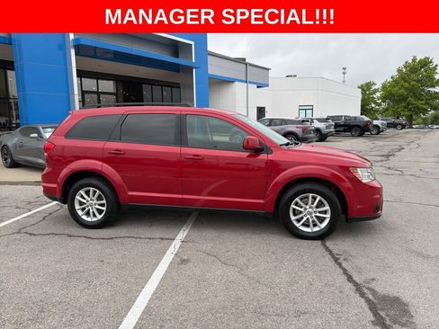 Used 2016 Dodge Journey SXT w/ Comfort/Convenience Group FWD image 2