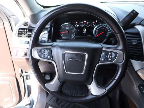 Used 2019 GMC Yukon XL Denali w/ Open Road Package AWD/4WD image 28