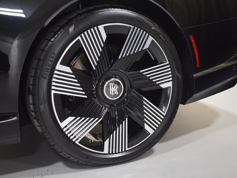 New 2024 Rolls-Royce Spectre w/ Spectre Launch Package image 17