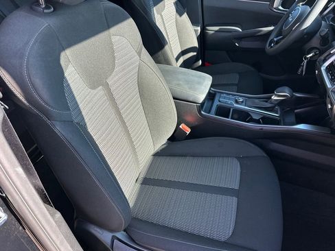 Used 2023 Kia Sorento LX image 13