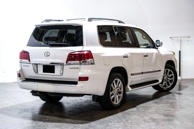 Used 2014 Lexus LX 570 4WD image 11