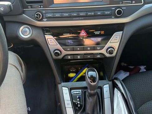 Used 2017 Hyundai Elantra Value Edition FWD image 2