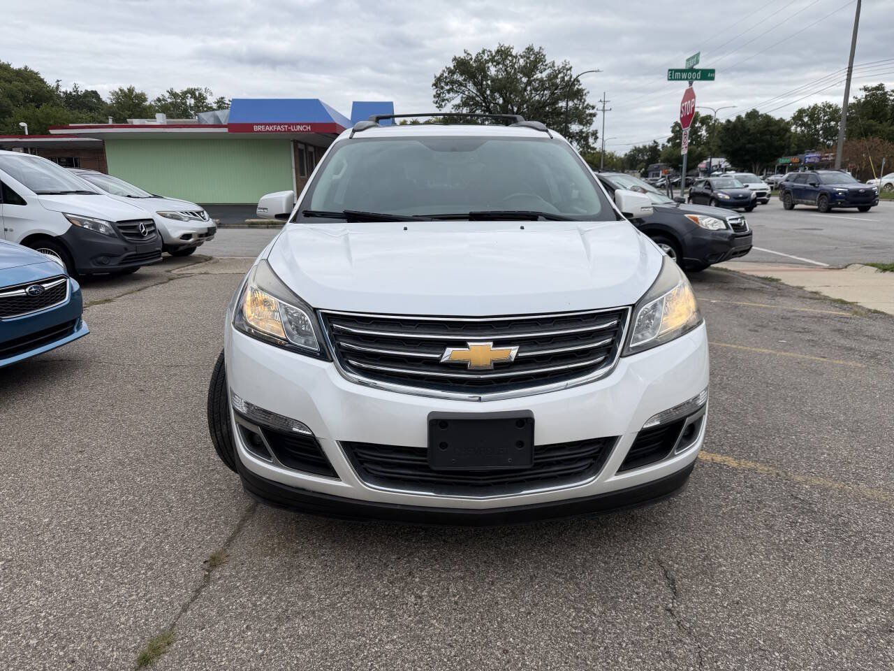 Used 2017 Chevrolet Traverse LT AWD/4WD image 10