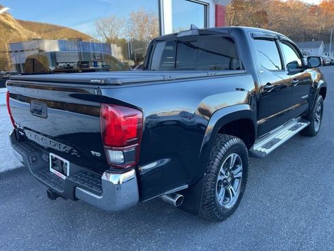 Used 2019 Toyota Tacoma image 6