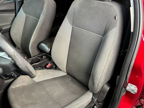 Used 2014 Ford Focus SE FWD image 6