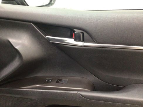 Used 2024 Toyota Camry SE image 30