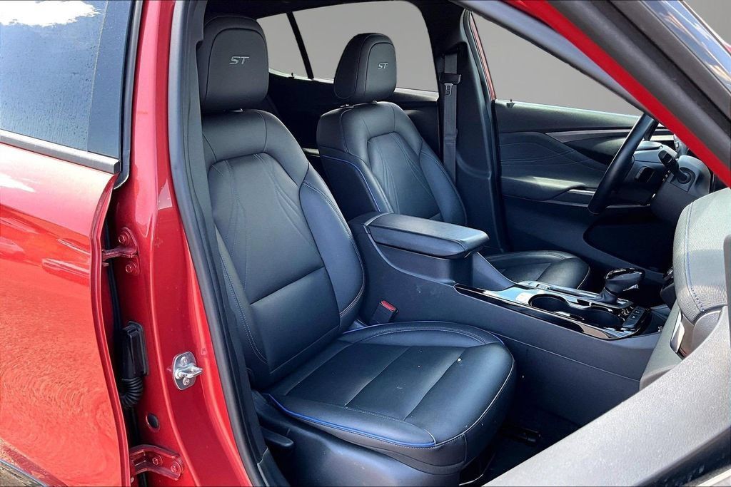 Used 2024 Buick Envista Sport Touring w/ Experience Buick Package FWD image 29
